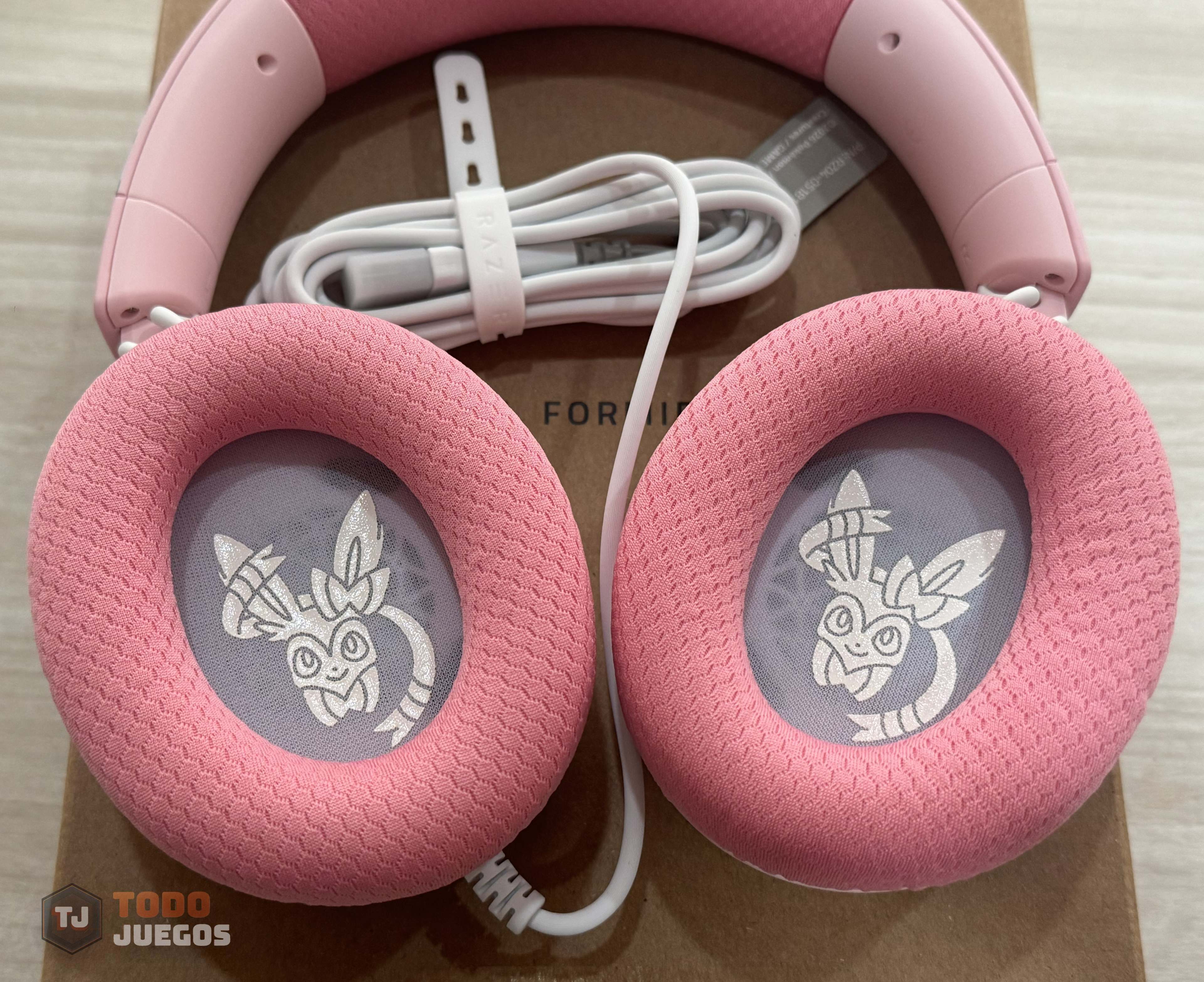 Razer Kraken V4 X  Sylveon Edition - Imagen 17